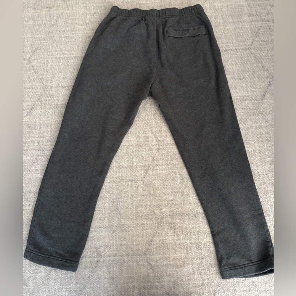 EUC NIKE sweats size M. - Picture 3 of 4